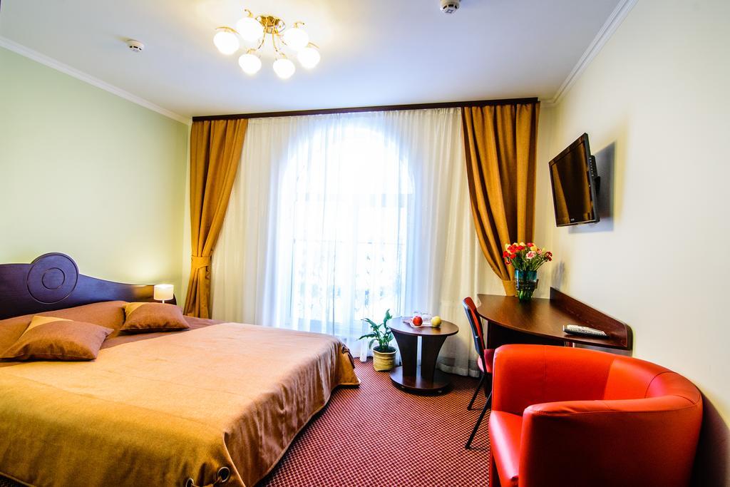 Terminal-A Hotel Rjasne-Roeske Kamer foto