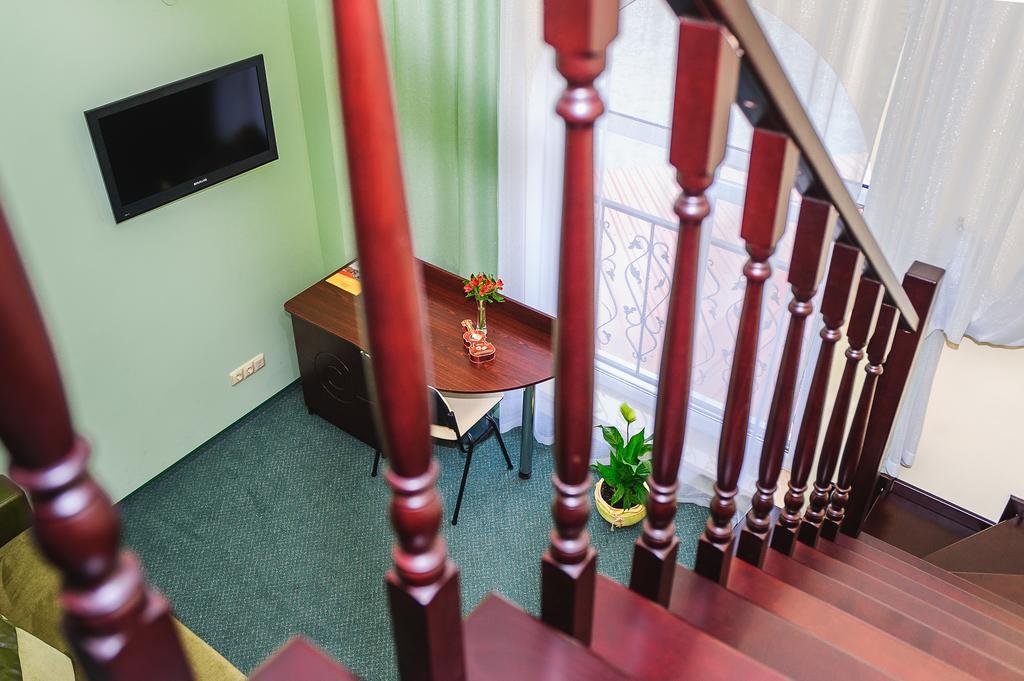 Terminal-A Hotel Rjasne-Roeske Kamer foto