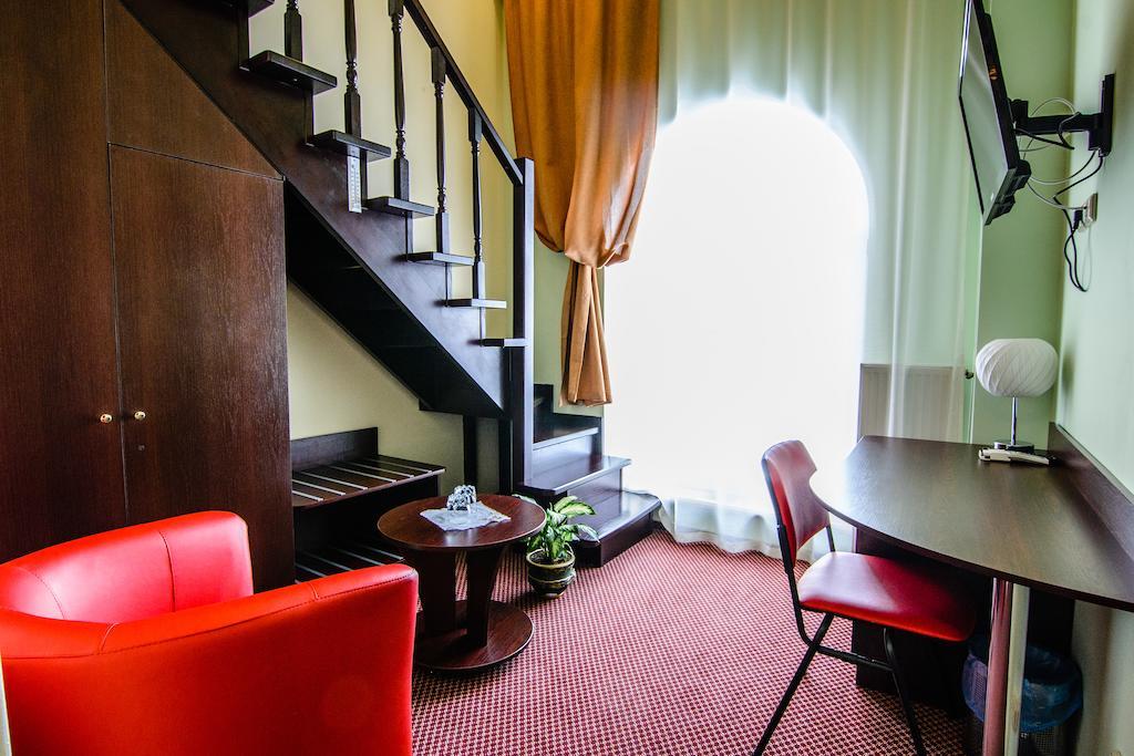 Terminal-A Hotel Rjasne-Roeske Kamer foto